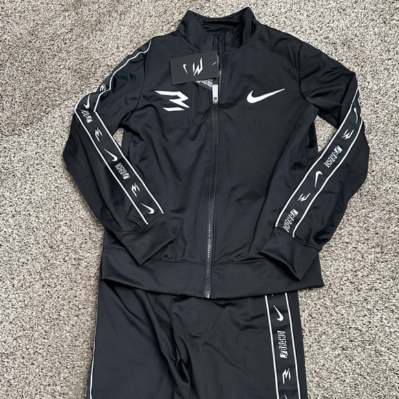 Nike Jordan Black Tracksuit with White Details size M boys new - Picture 1 of 5